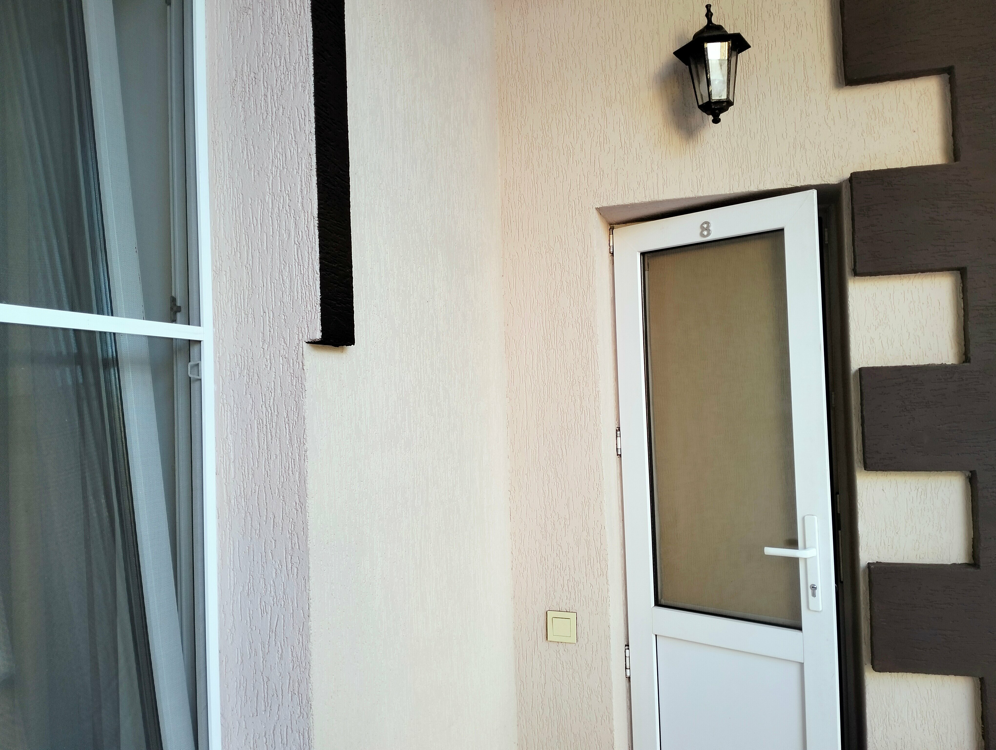 Семейный номер с видом на сад