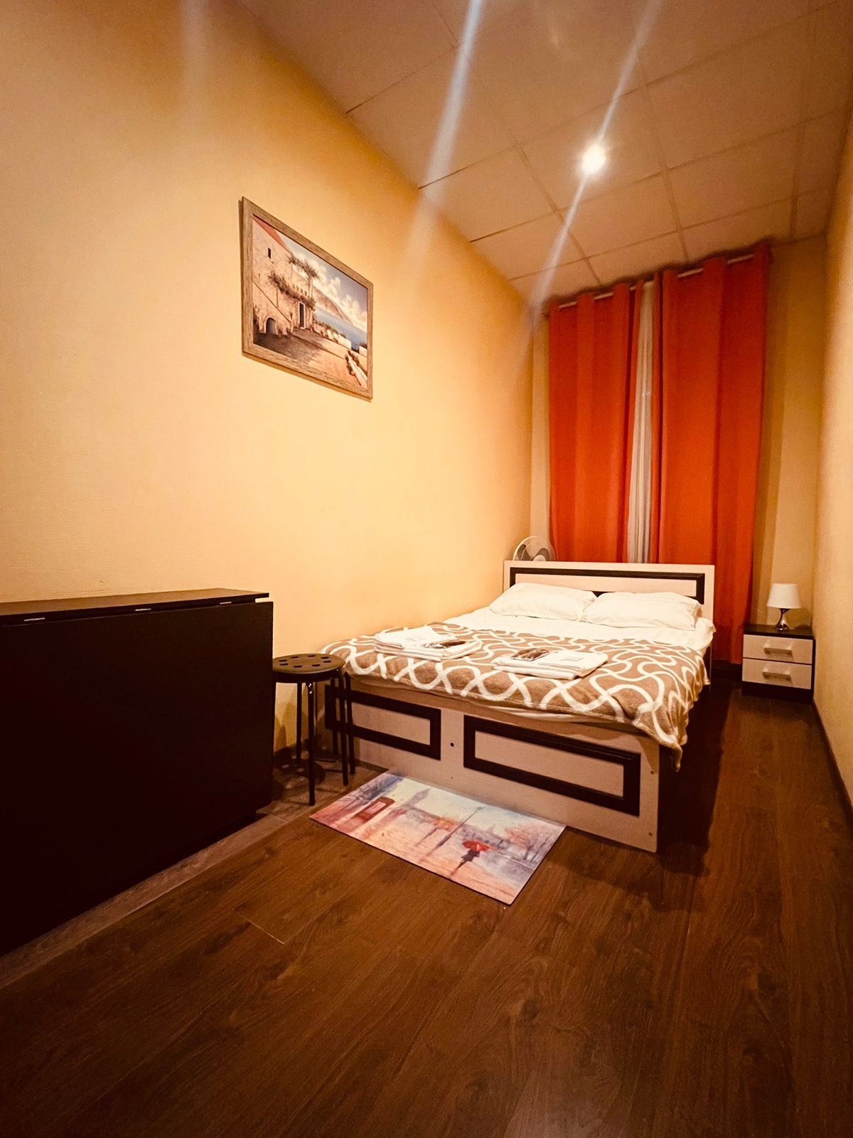 Двухместный номер с 1 кроватью и общей ванной комнатой