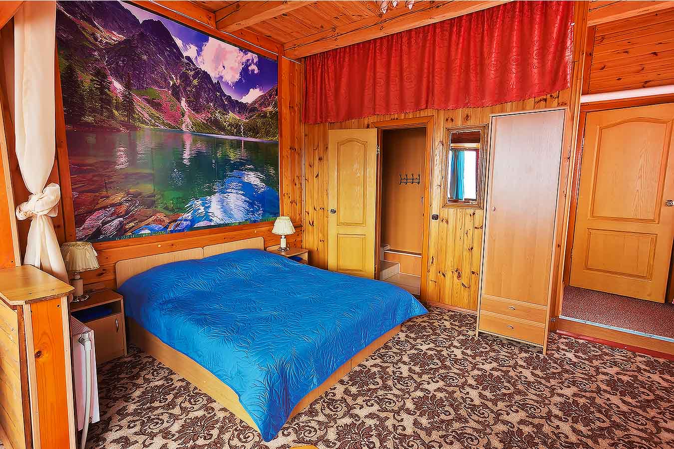 Трехместный номер «Комфорт» с душем