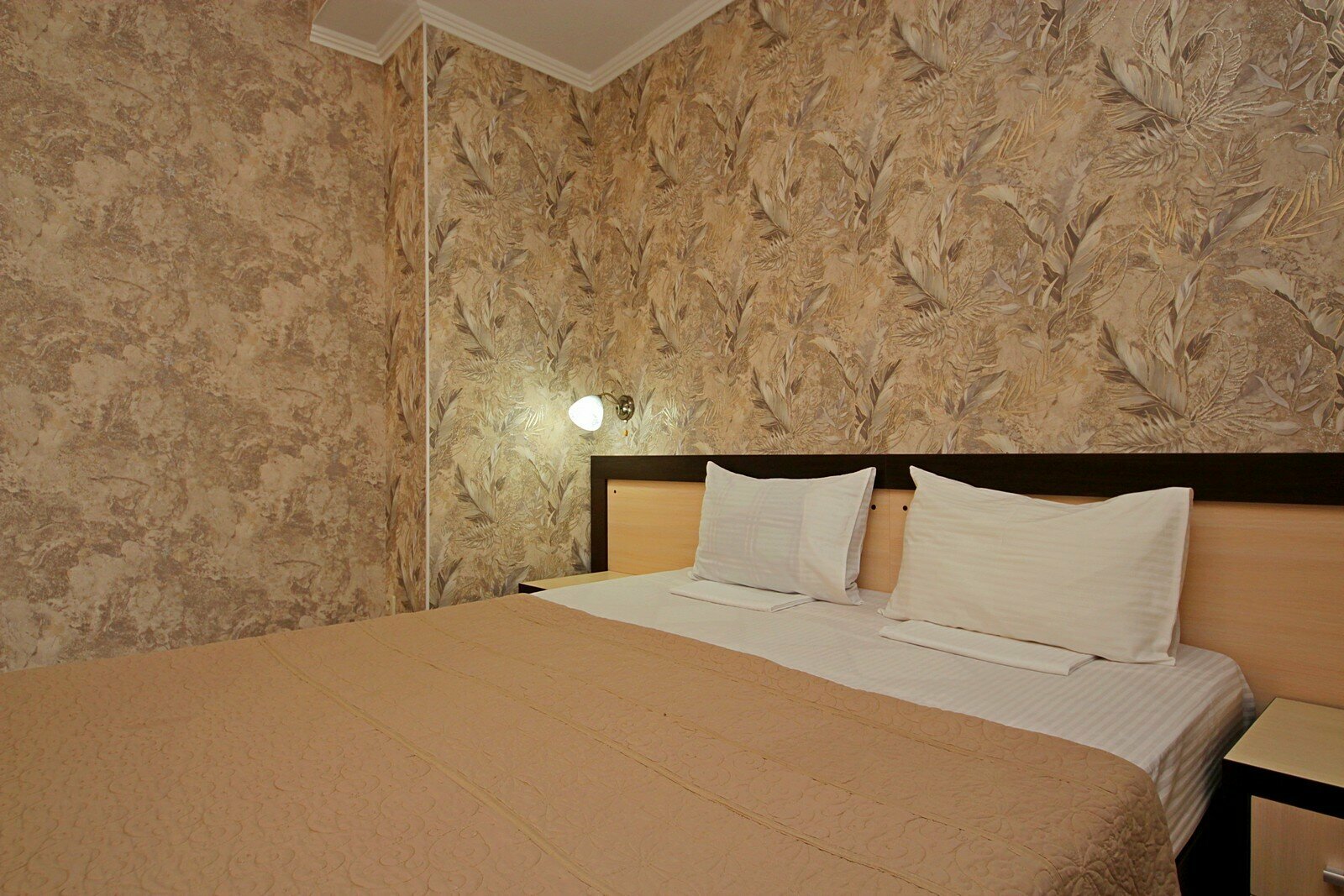 Люкс с видом на бассейн