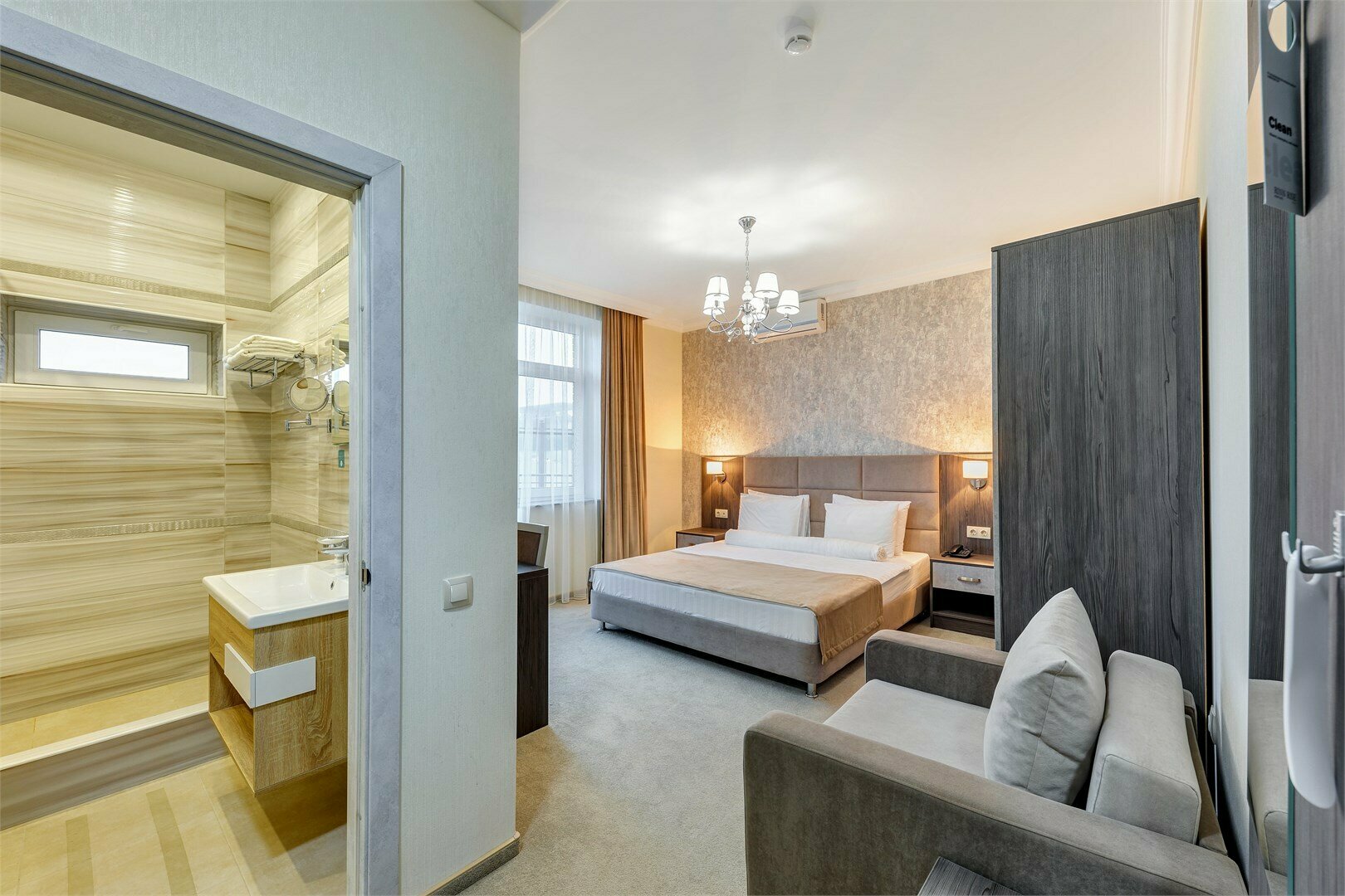 Улучшенный трехместный номер