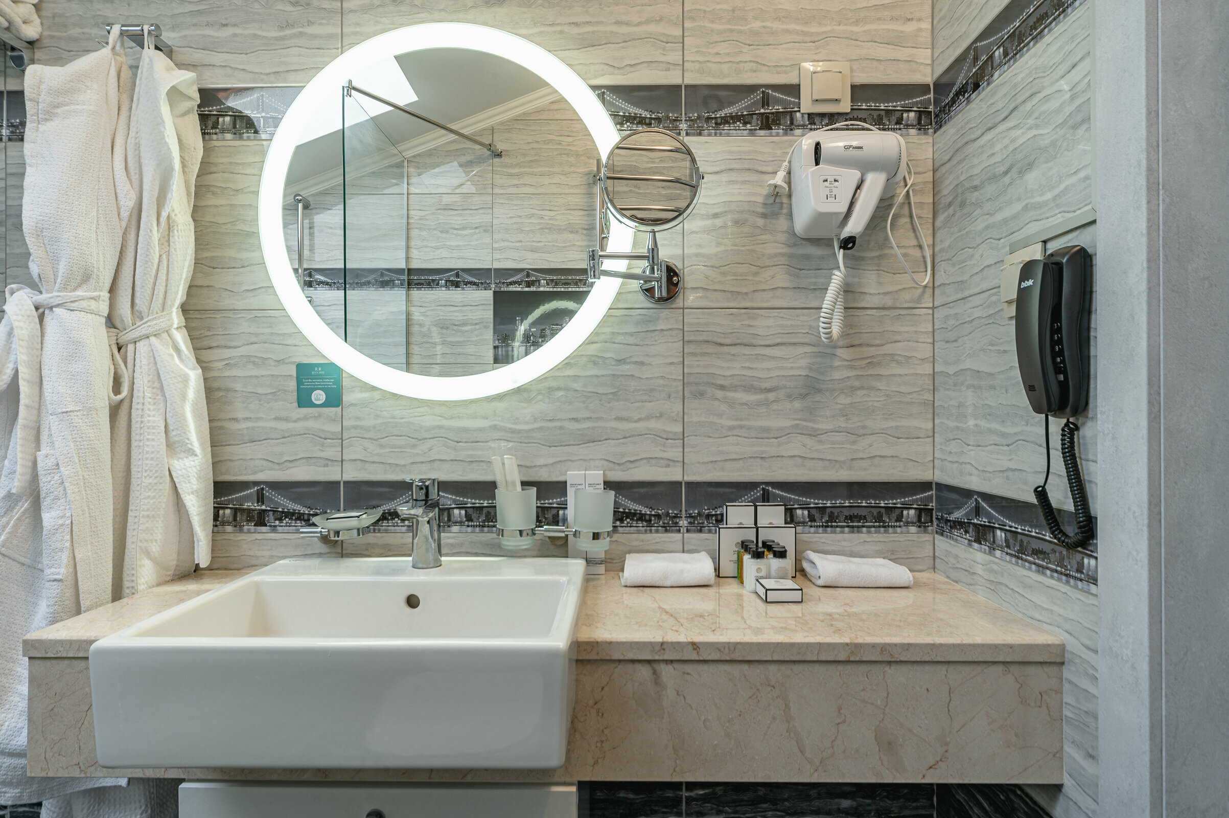 Улучшенный трехместный номер