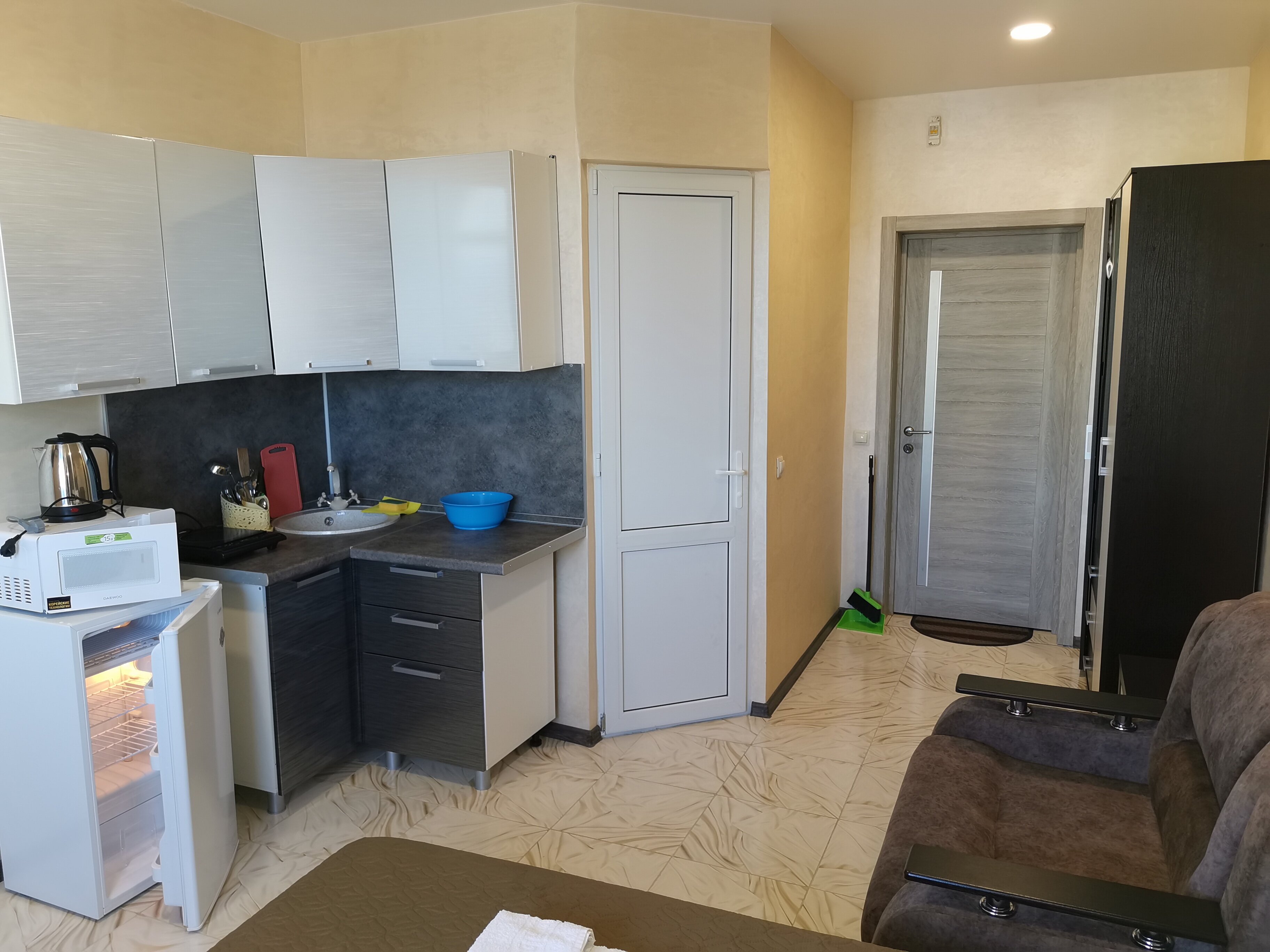 Трехместный номер с окном