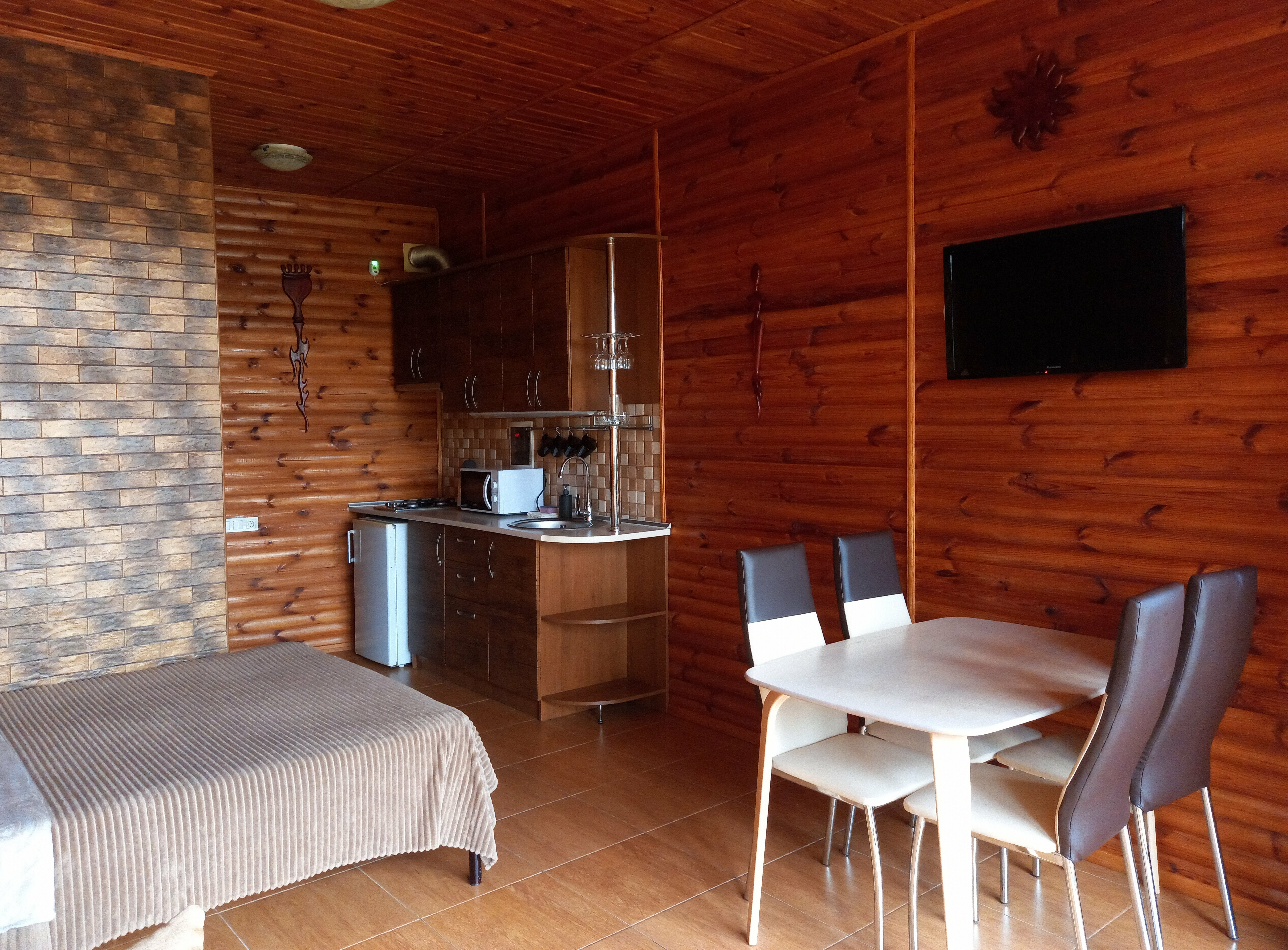 Студия сбалкономи панорамнымиокнами