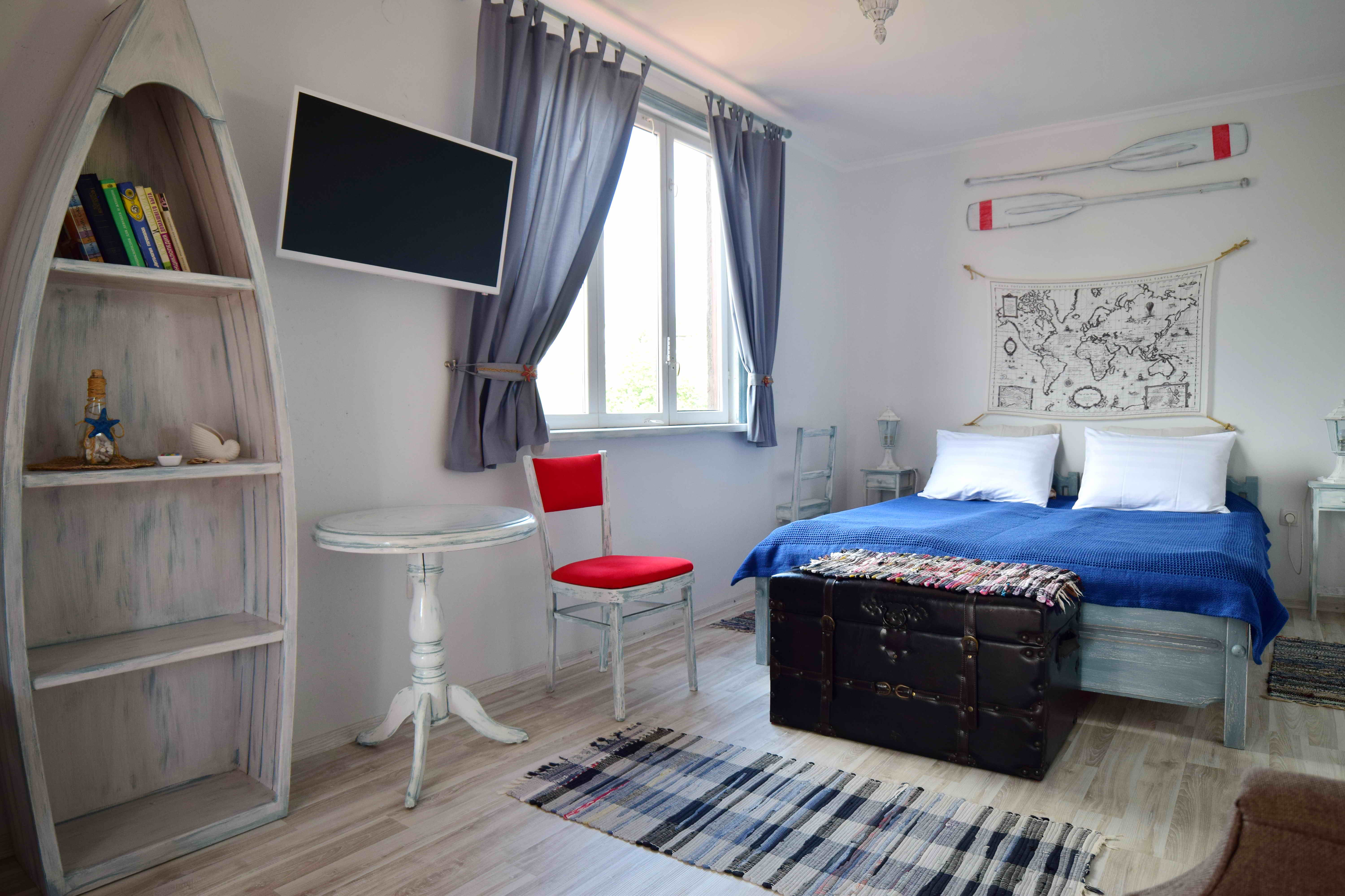 Трехместный номер с видом на город