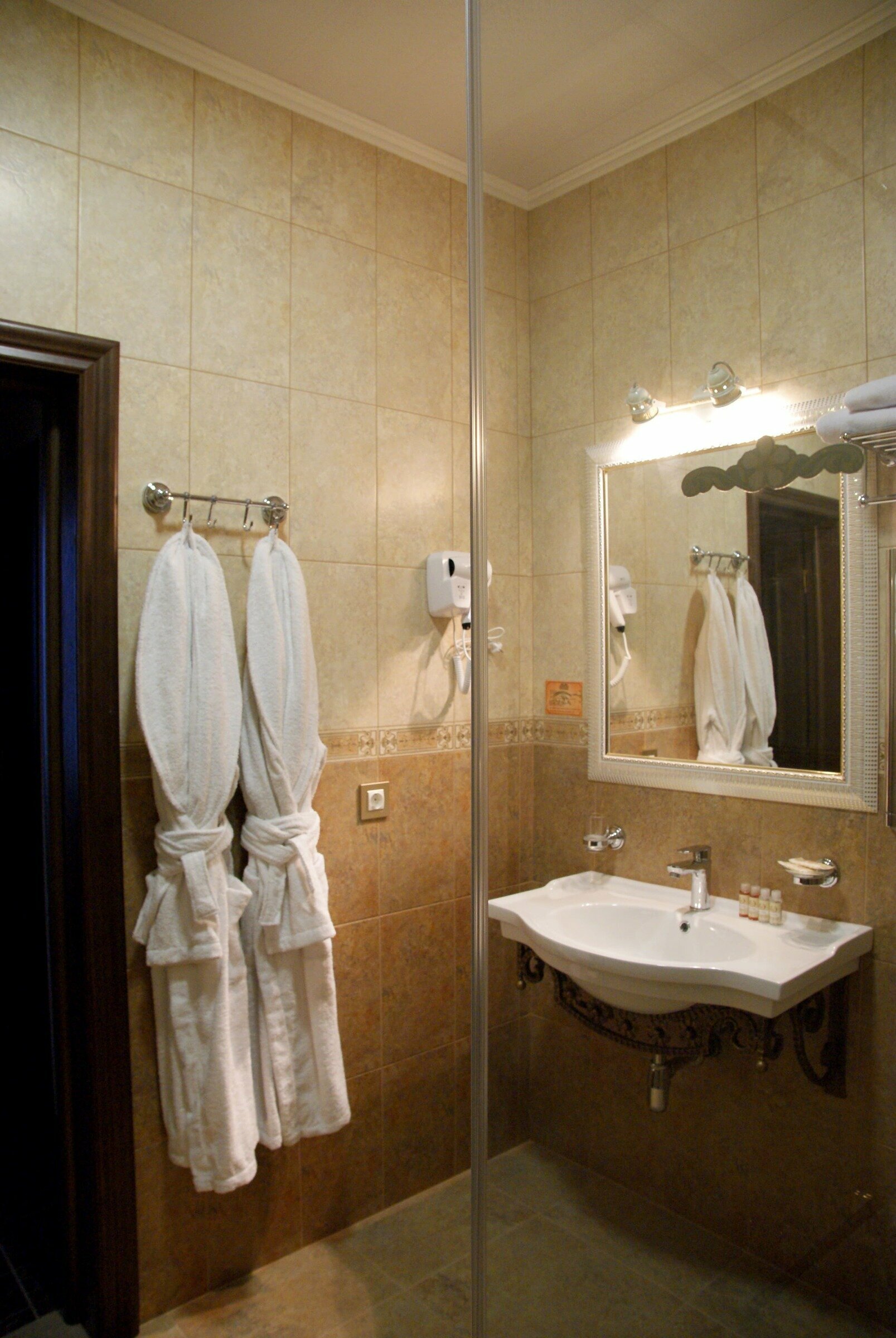 Номер Делюкс