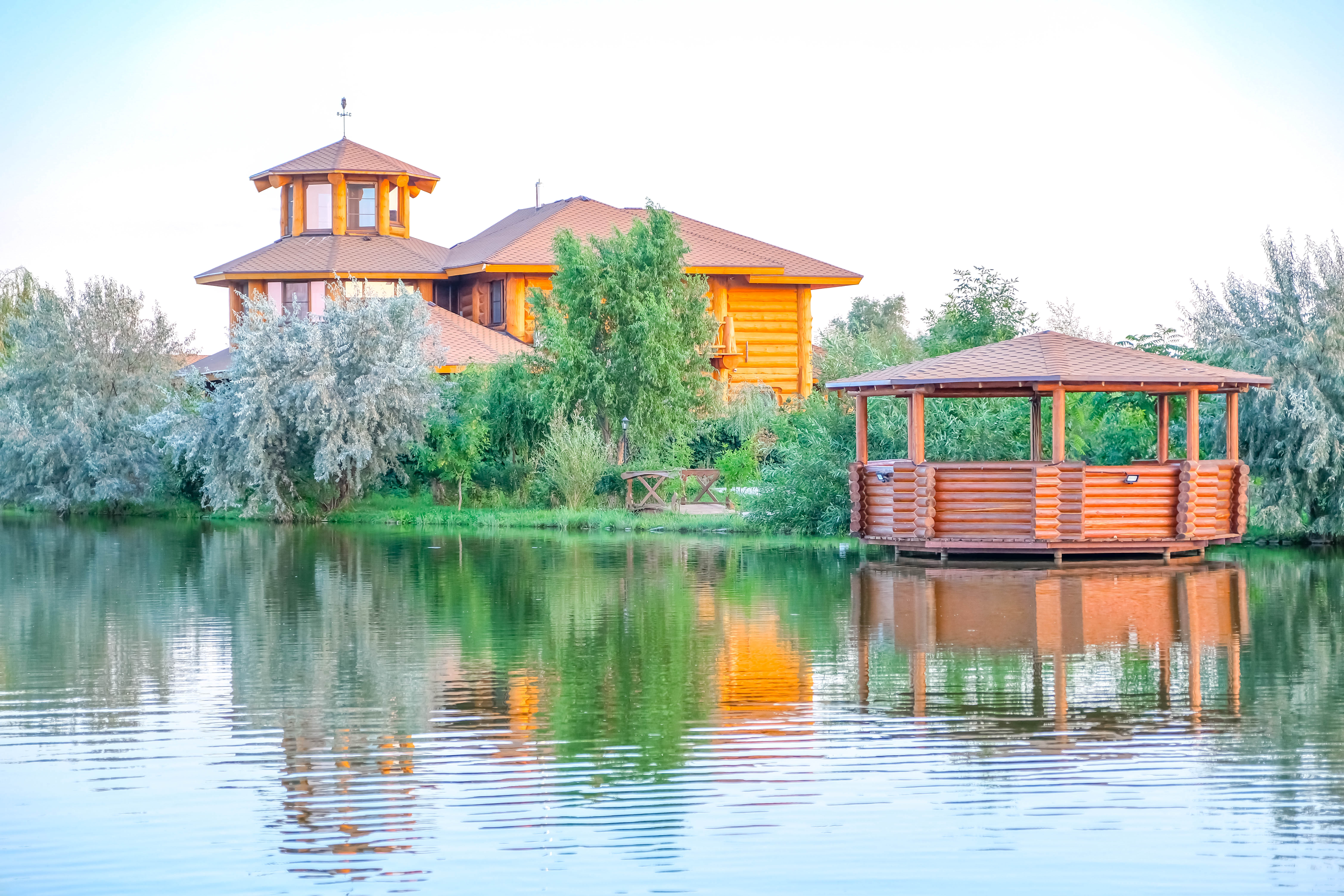 Дом с собственным бассейном