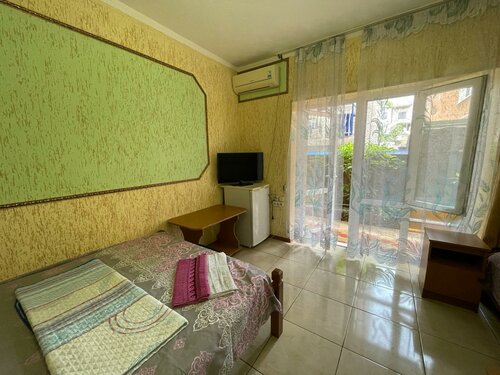 Трехместный номер в Амалия