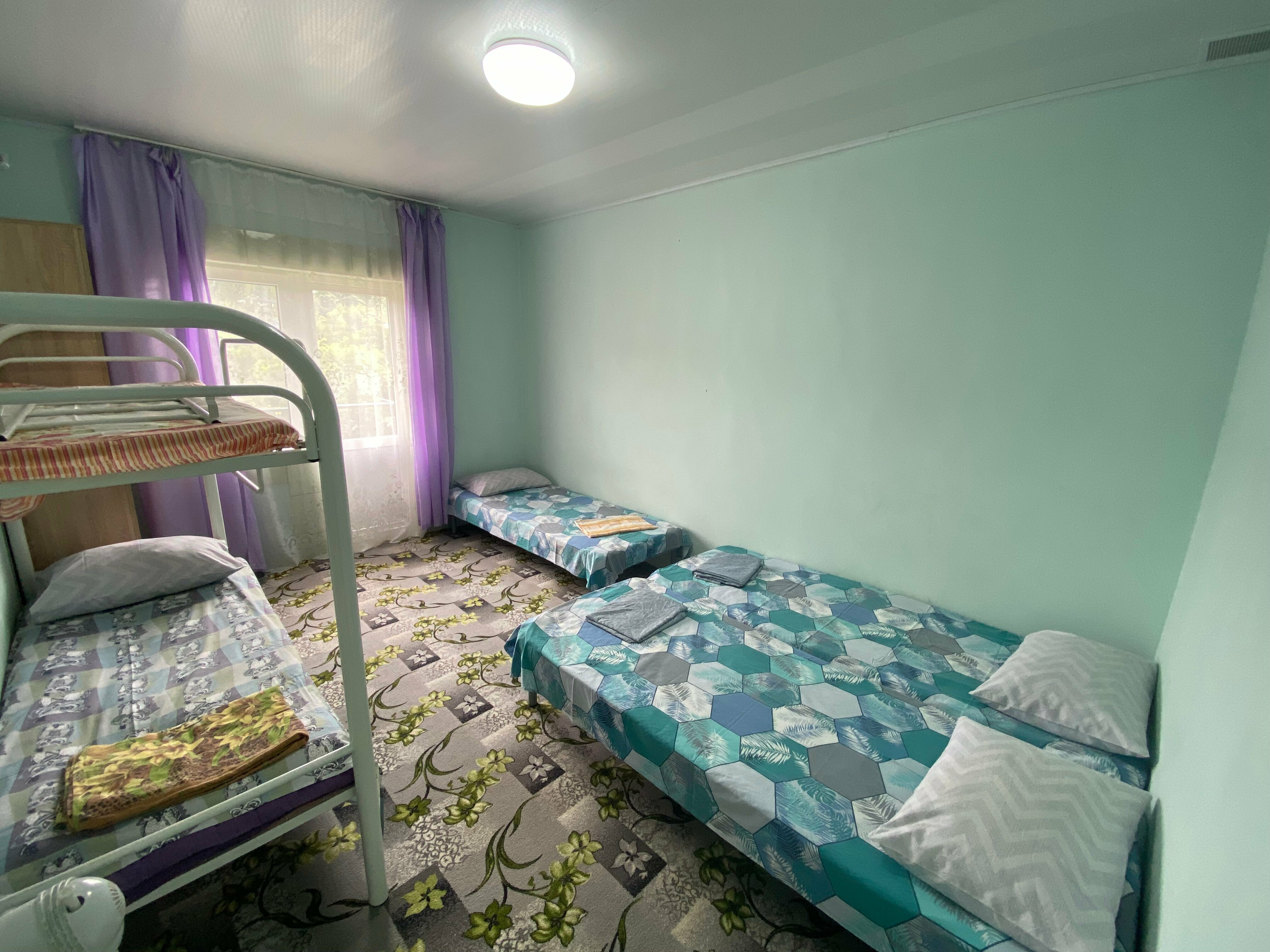 Cемейный номер с собственной ванной комнатой