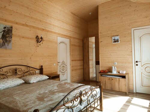 Трехместный номер с балконом