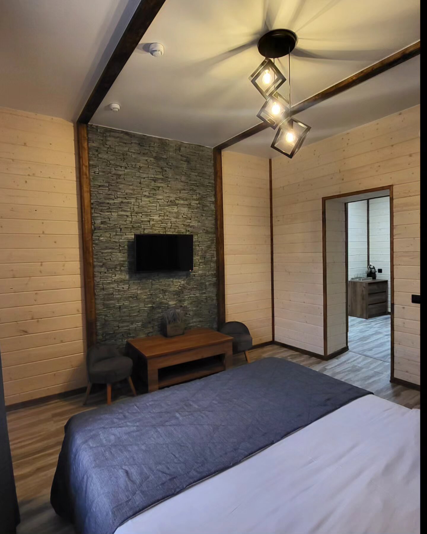 Большой двухместный номер с 1 кроватью