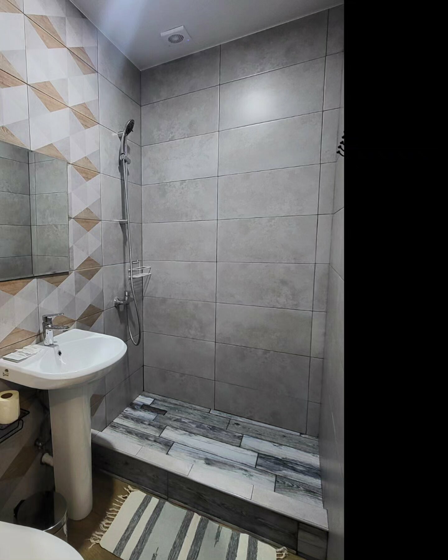 Семейный номер с видом на горы