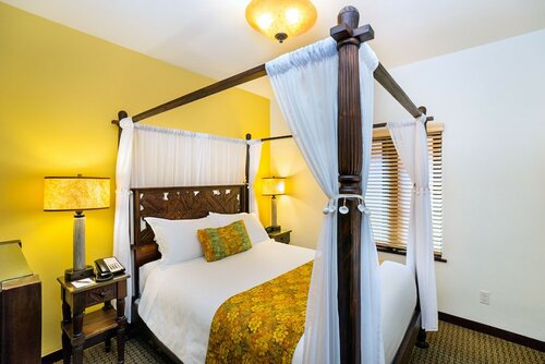 Номер «Делюкс», Несколько кроватей в Pantai Inn