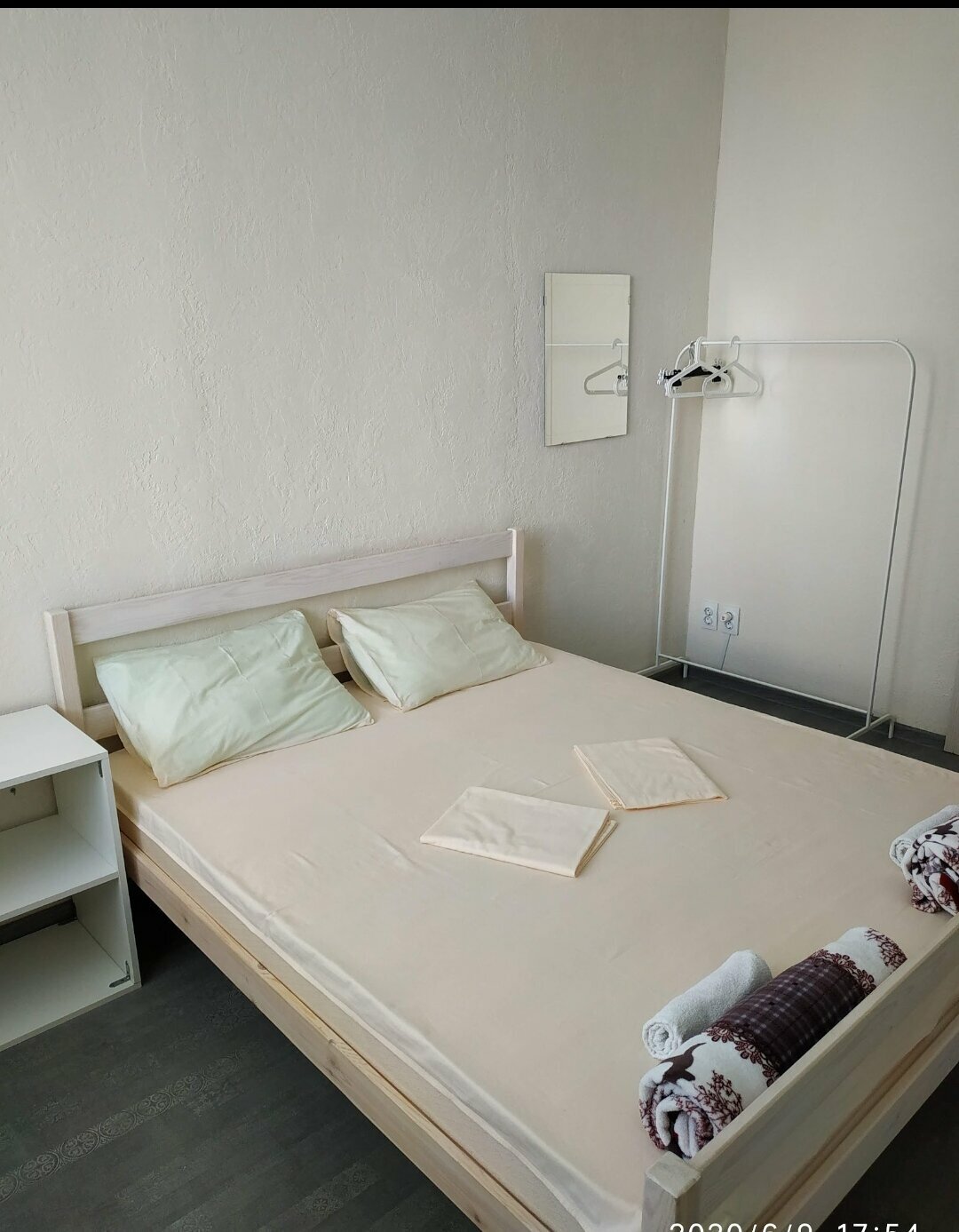 Двухместный номер с 1 кроватью и общим туалетом