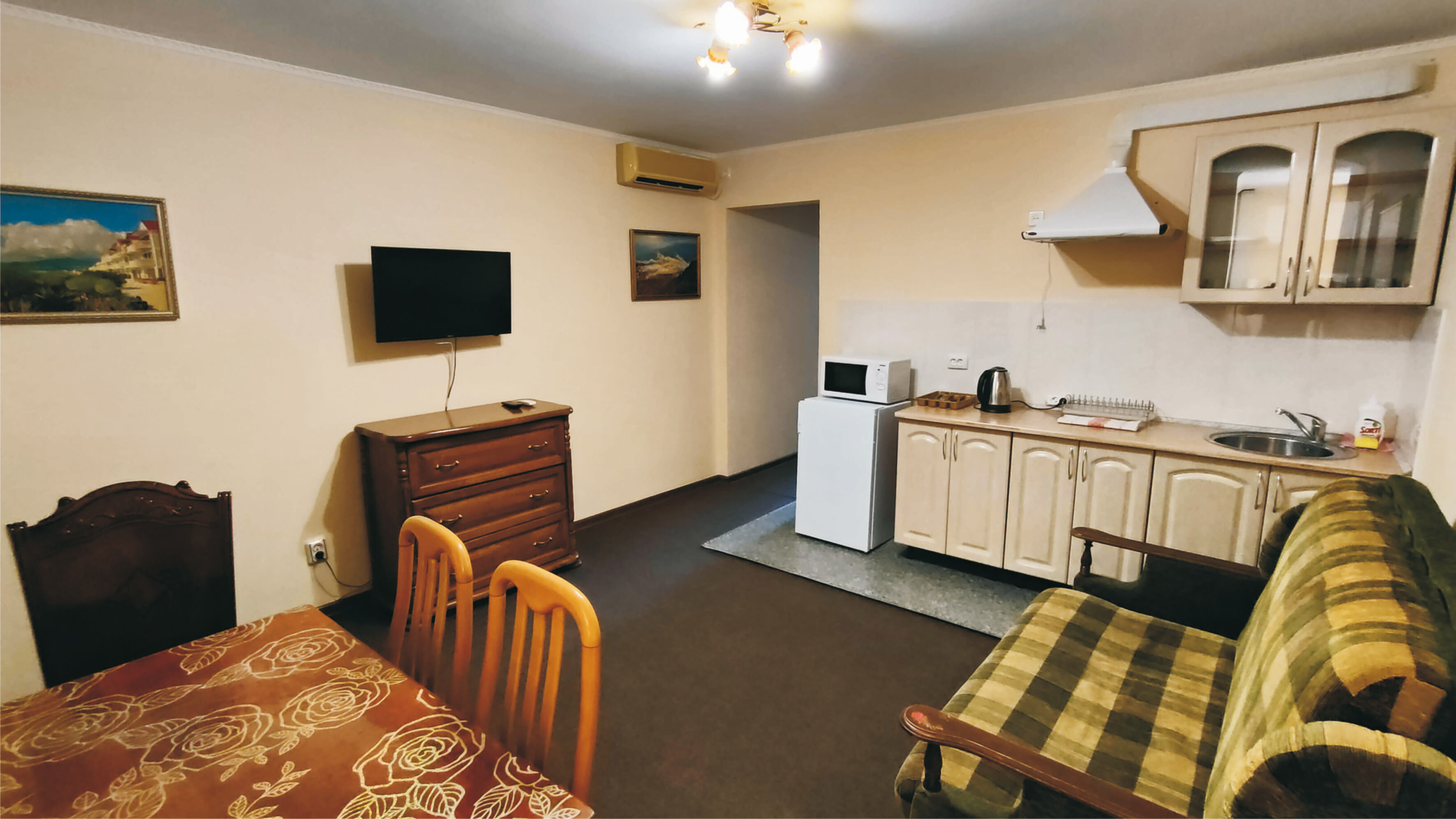 Семейный. Бюджетный номер для семьи