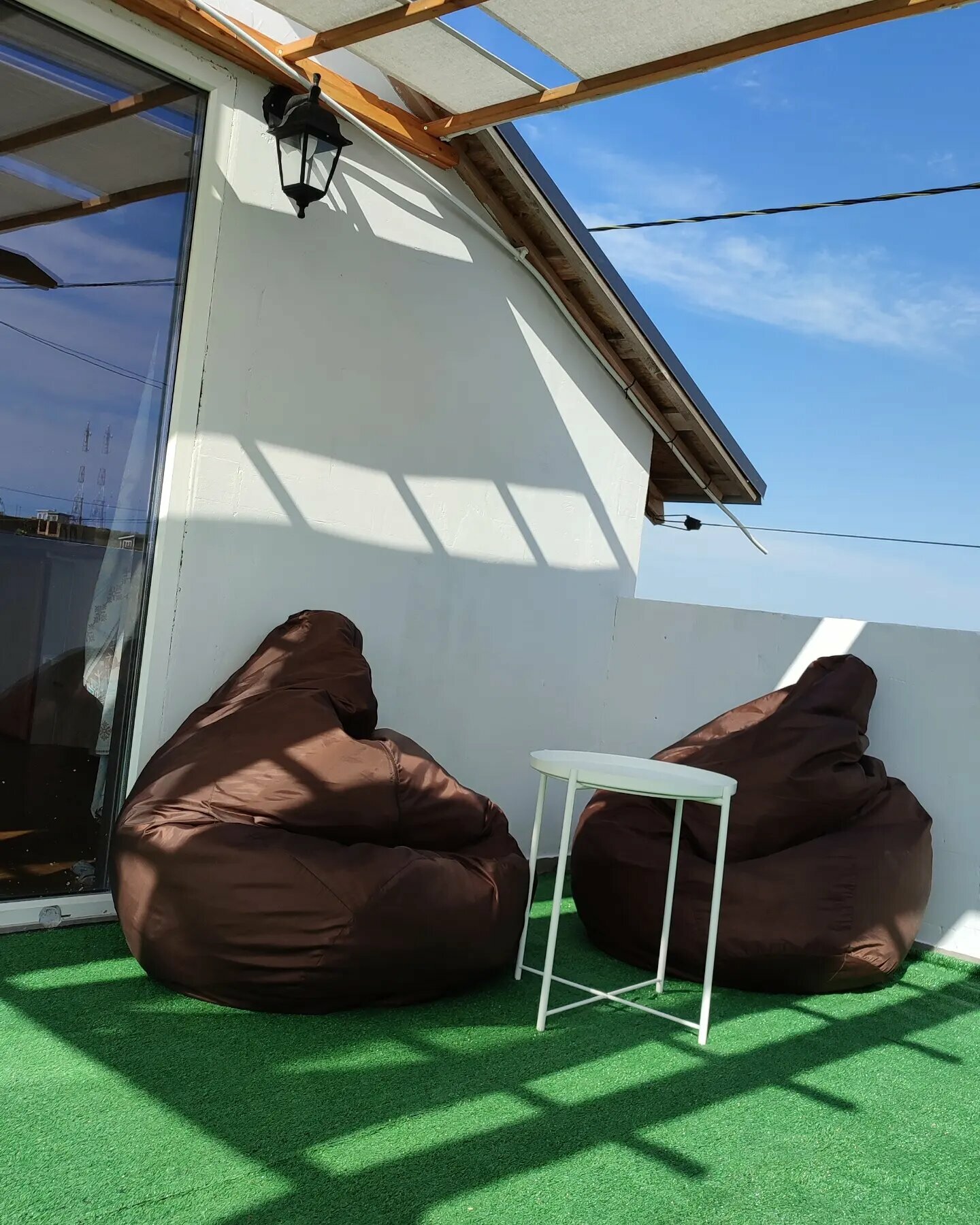 Семейный номер с боковым видом на море