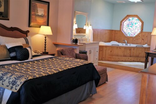 Стандартный номер, 1 двуспальная кровать «Кинг-сайз», гидромассажная ванна в Coast Inn and SPA Fort Bragg