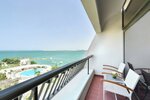 Номер «Делюкс», 1 двуспальная кровать «Кинг-сайз», балкон в Sheraton Grand Doha Resort & Convention Hotel