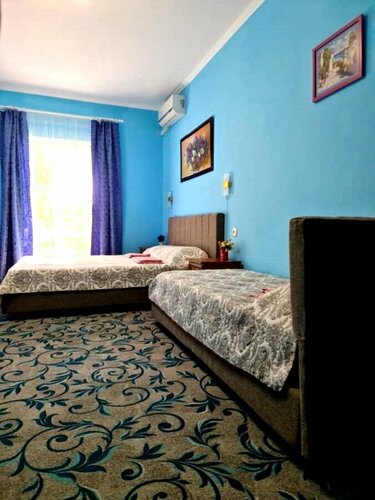 Четырехместный номер с видом на море в Валента