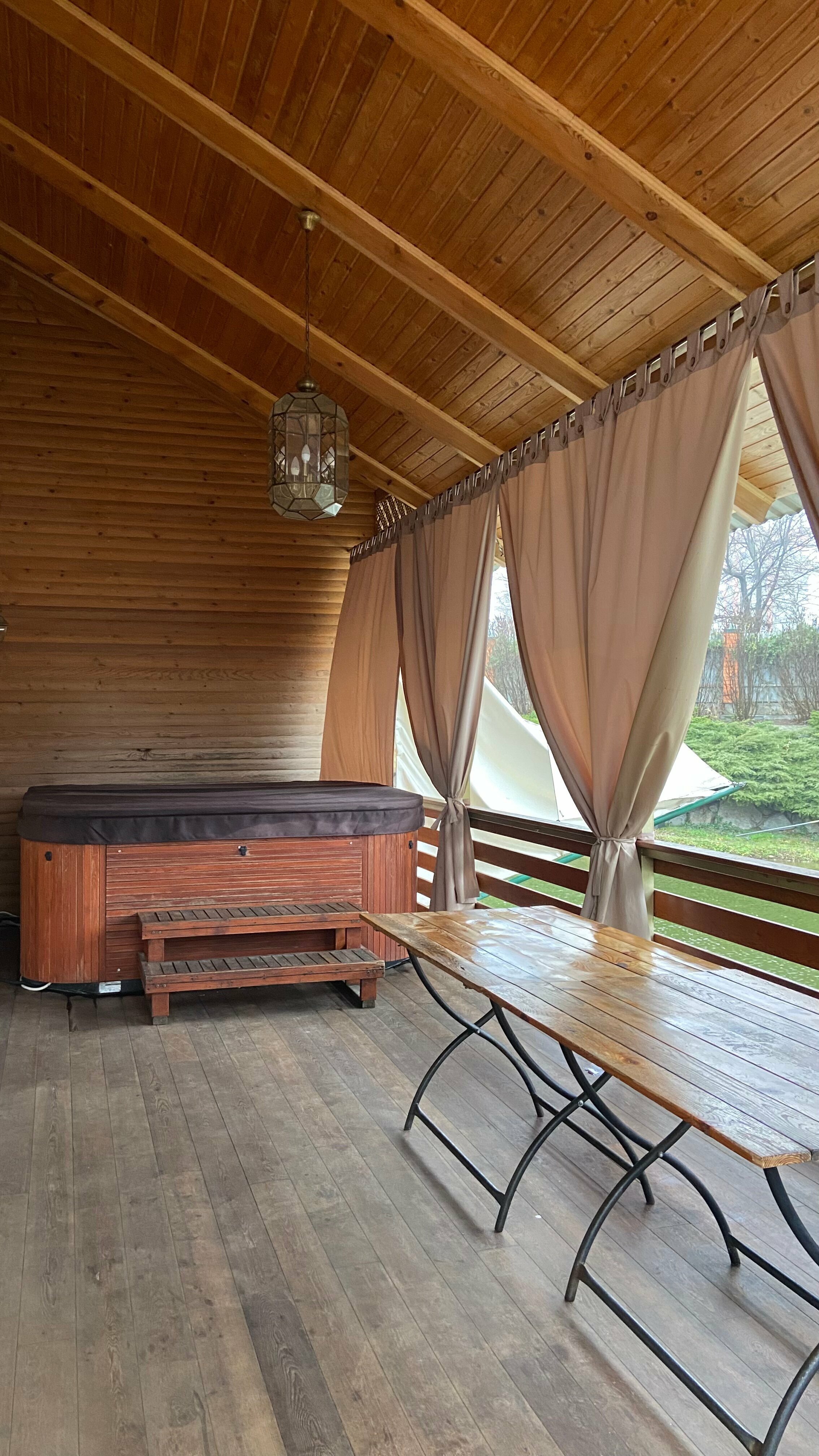 Коттедж с видом на озеро