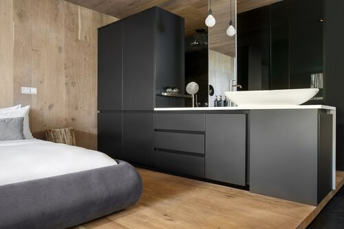 Номер «люкс», балкон, частичный вид на море в POD Camps Bay