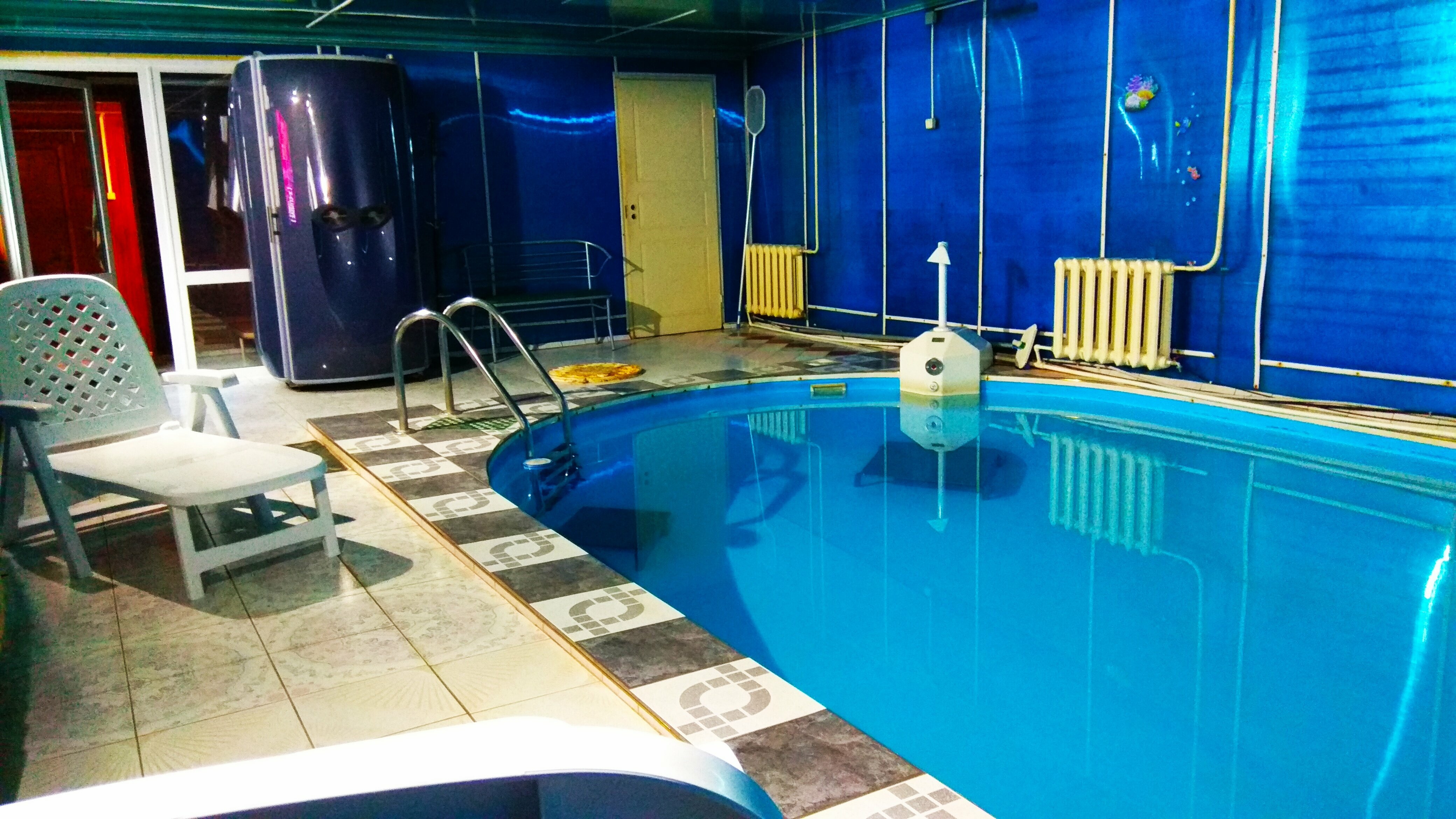 Дом с собственным бассейном