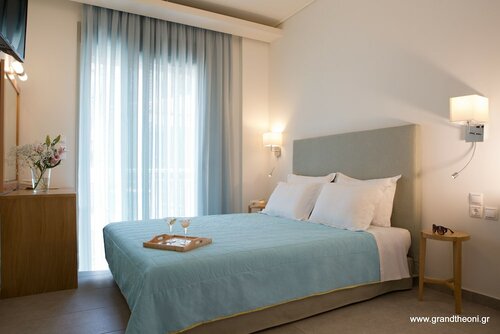 Двухместный номер с 1 двуспальной кроватью в Grand TheoNi Boutique Hotel & SPA