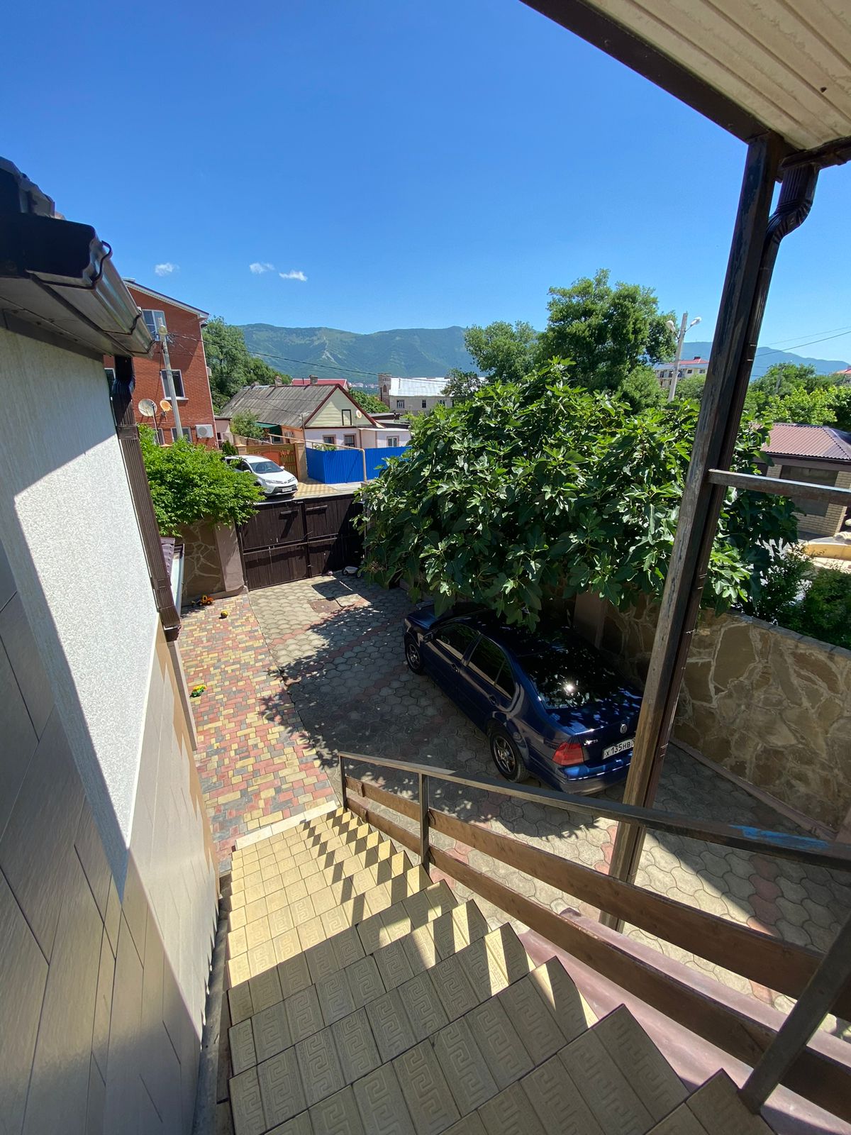 Четырехместный номер эконом-класса с общей ванной комнатой