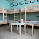Кровать в 8-местном общем мужском номере (общие удобства) в Достоевский