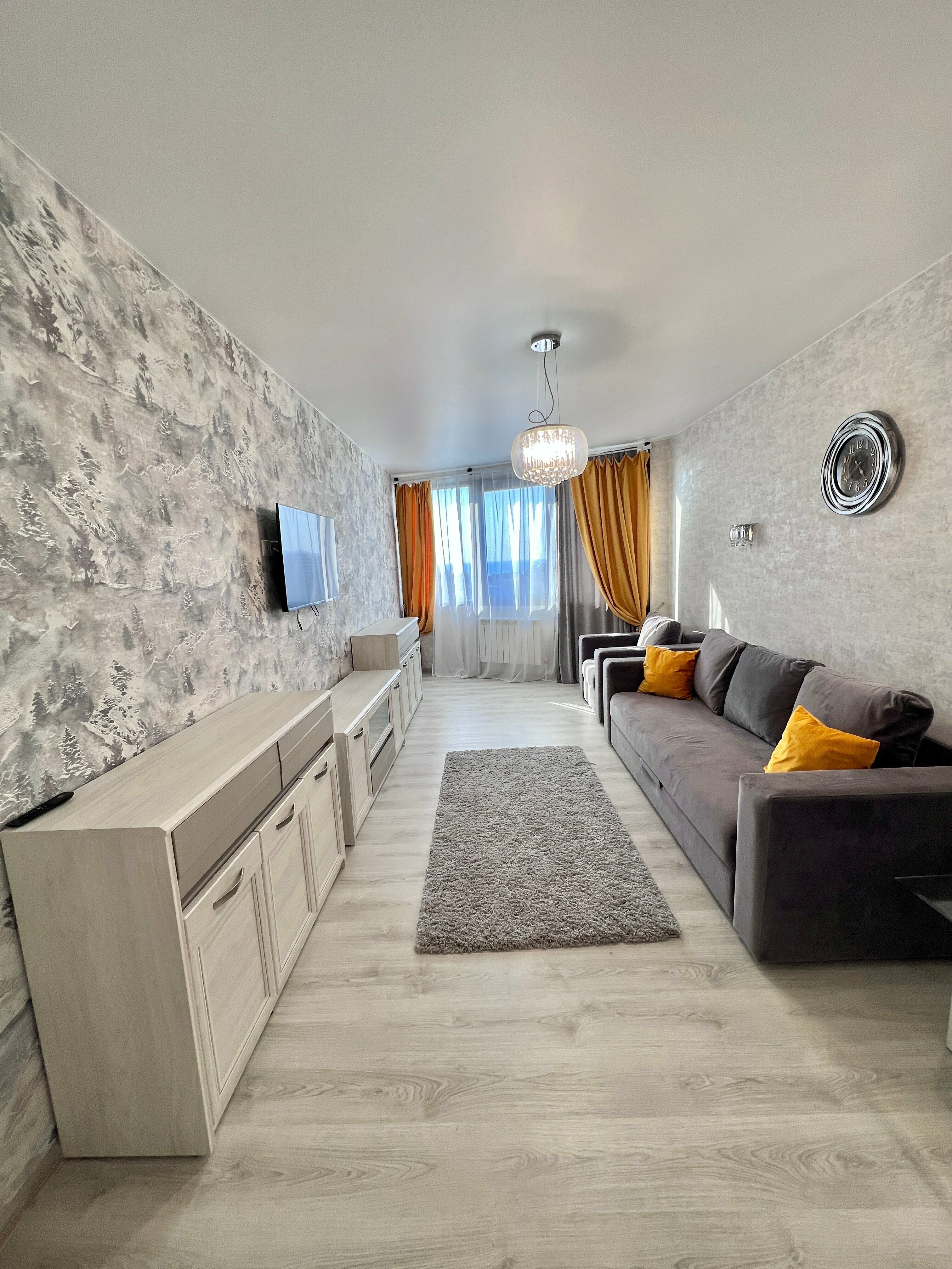 Апартаменты с видом на бассейн и море