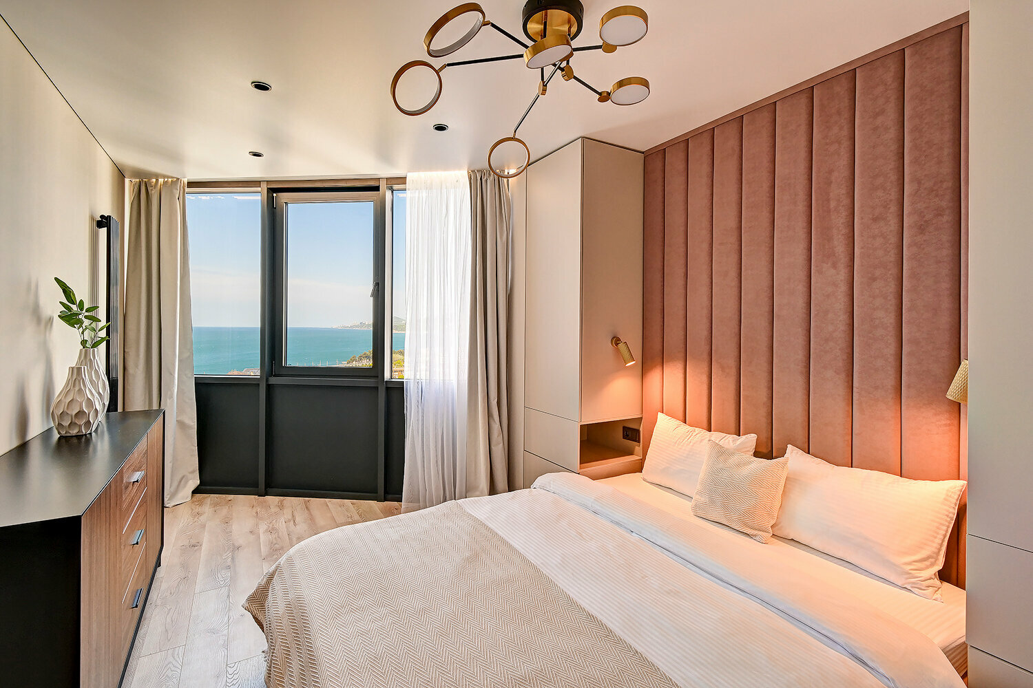 Апартаменты с панорамным видом на море