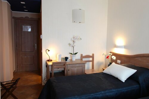 Двухместный номер с 1 или 2 кроватями, вид на озеро (Small n.2) в Meridiana Boutique Hotel