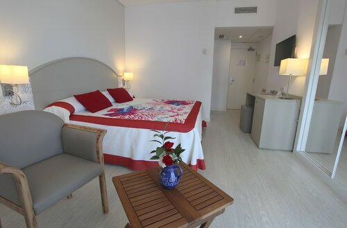 Двухместный номер с 1 двуспальной кроватью, терраса в Hotel Alay Puerto Marina - Adults Only Recommended