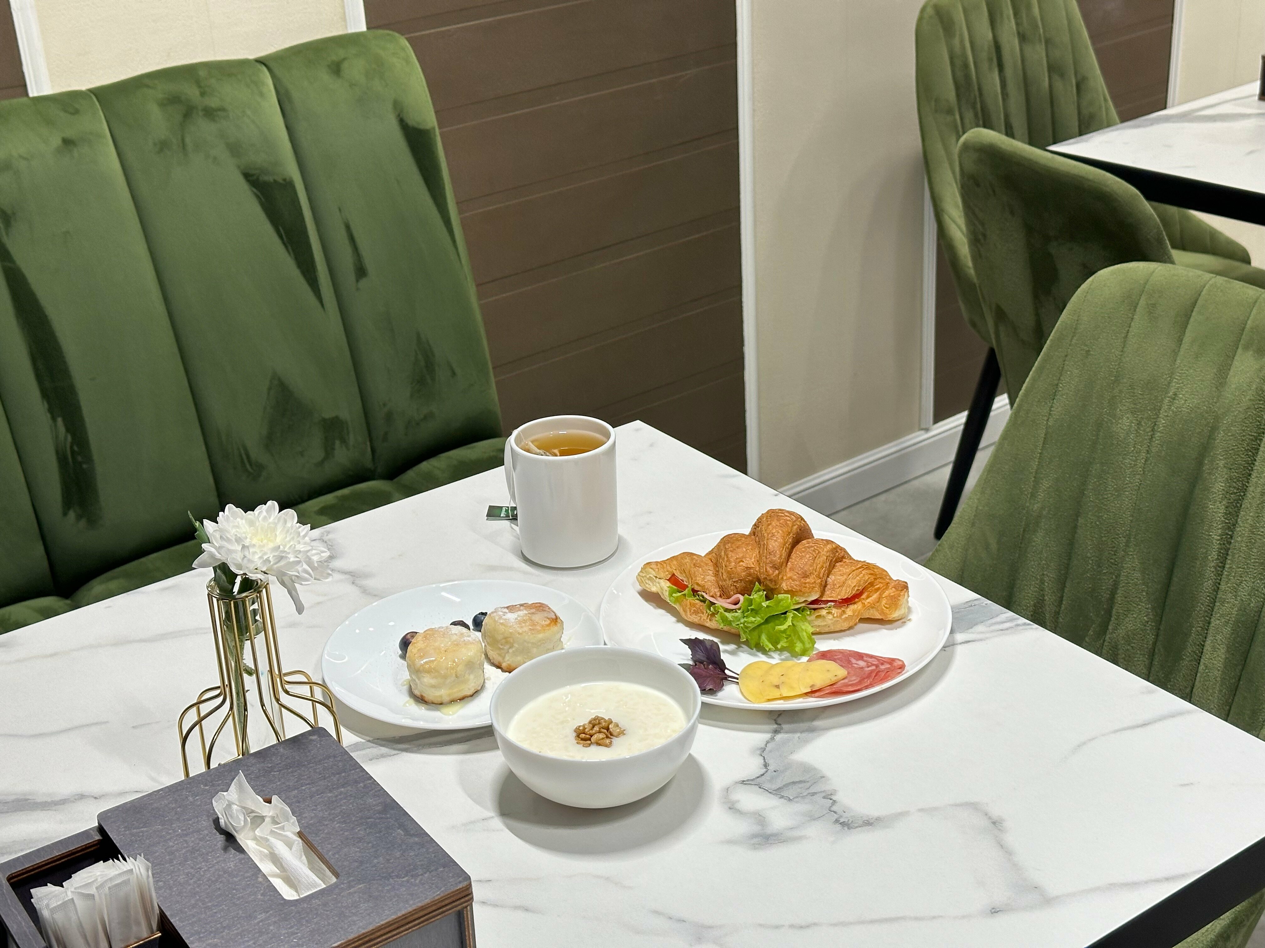 Трехместный номер «Комфорт» с душем