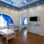 Номер двухкомнатный стилизованный с одной двуспальной кроватью Гжель (с завтраком) в Русское подворье
