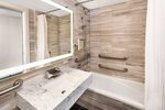 Студия «Делюкс», для людей с ограниченными возможностями, ванна (Hearing, Plus) в Hilton Club The Quin New York