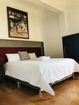 Deluxe Queen Room 1 (External Private Bathroom) в Larq'a Park Rooms