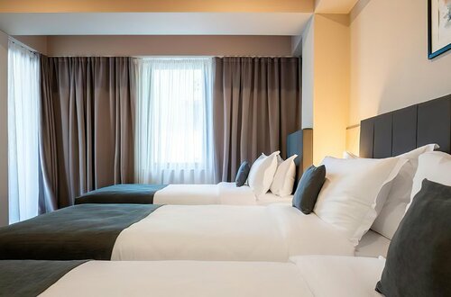 STANDARD TRIPLE WITH BALCONY в Reikartz King Tamar