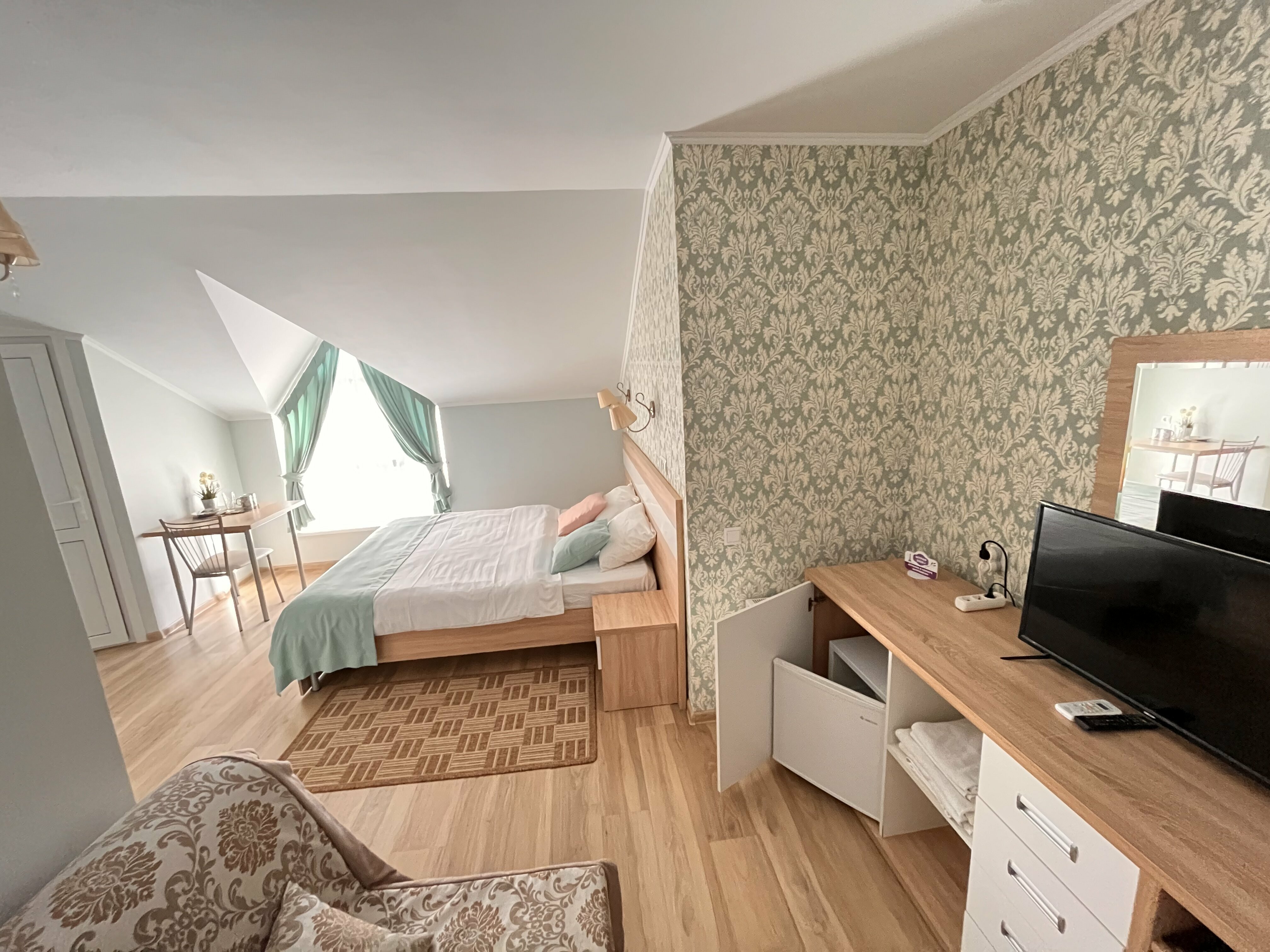 Улучшенный двухместный номер с 1 кроватью