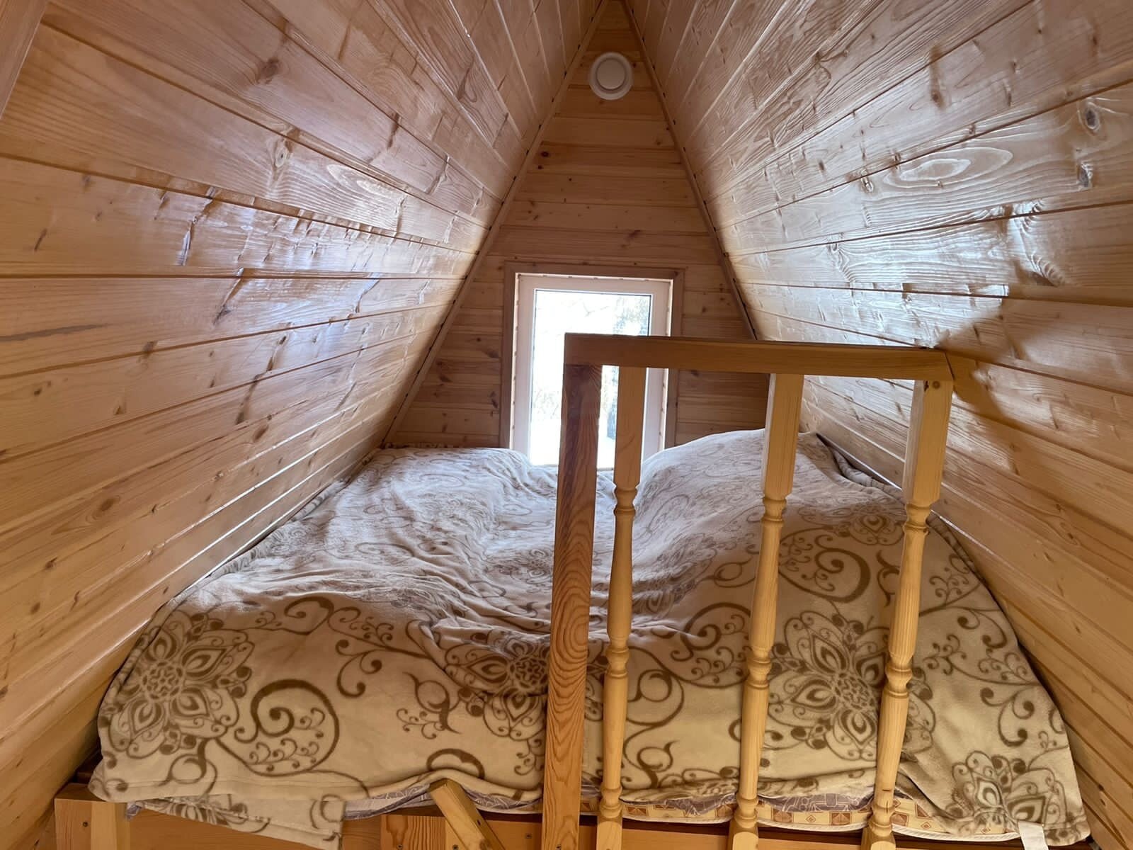 Семейный номер с видом на горы