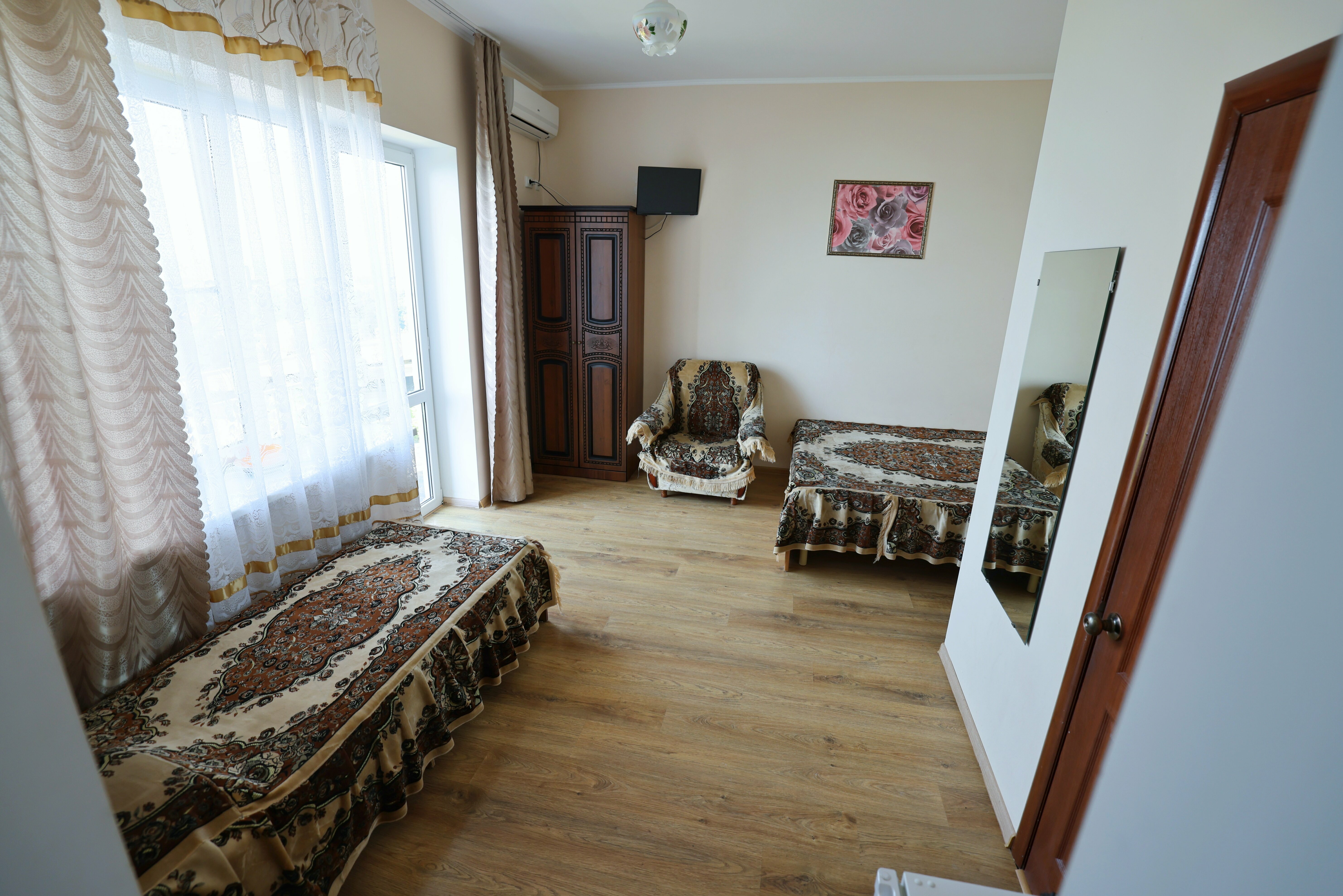 Трехместный номер с доп. местом с балконом и видом на море