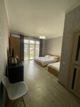 Трехместный номер с видом на сад в Guest house Dali
