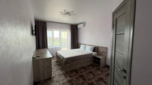 Трехместный номер «Комфорт» с душем в Созвездие