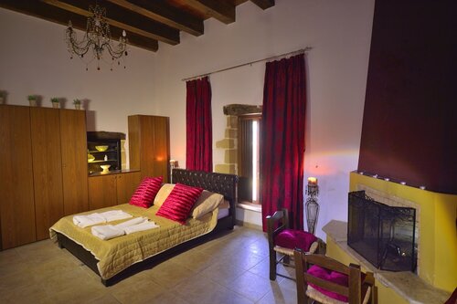 Deluxe Villa, 3 Bedrooms, Mountain View (Triantafilo) в Maria Villas