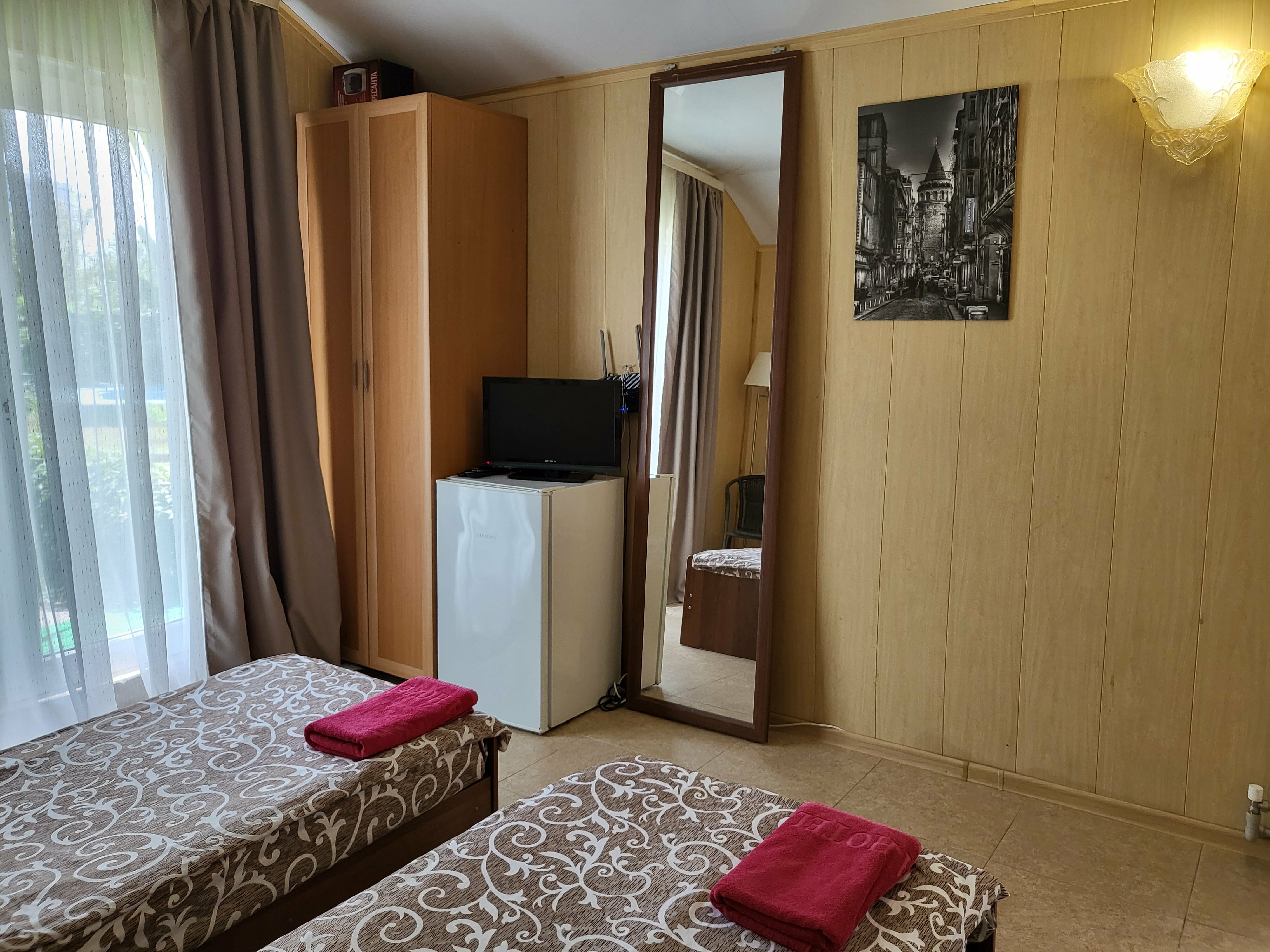 Трехместный номер с террасой