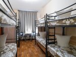 Кровать в 10-ти местном мужском номере в Хороший хостел
