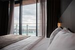 Стандарт с видом на море с панорамными окнами в Promenade Hotel