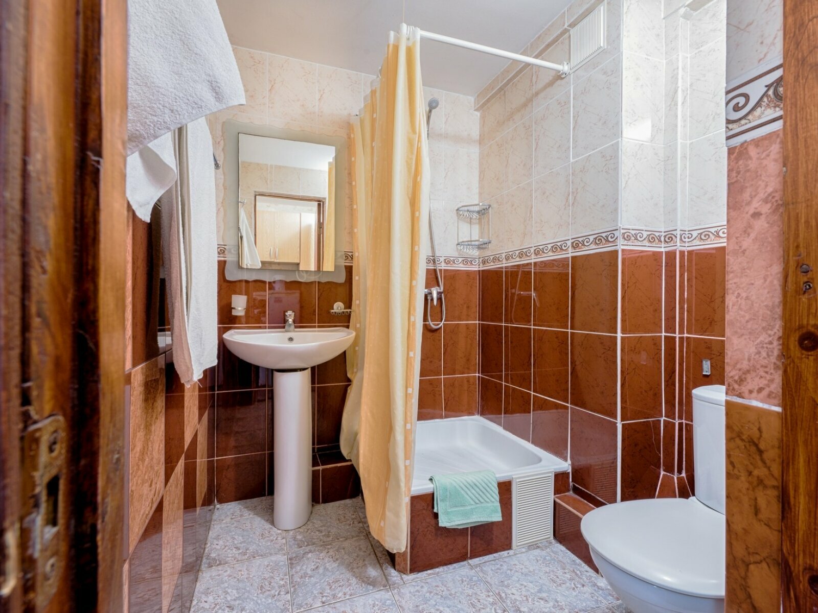 Трехместный номер с балконом