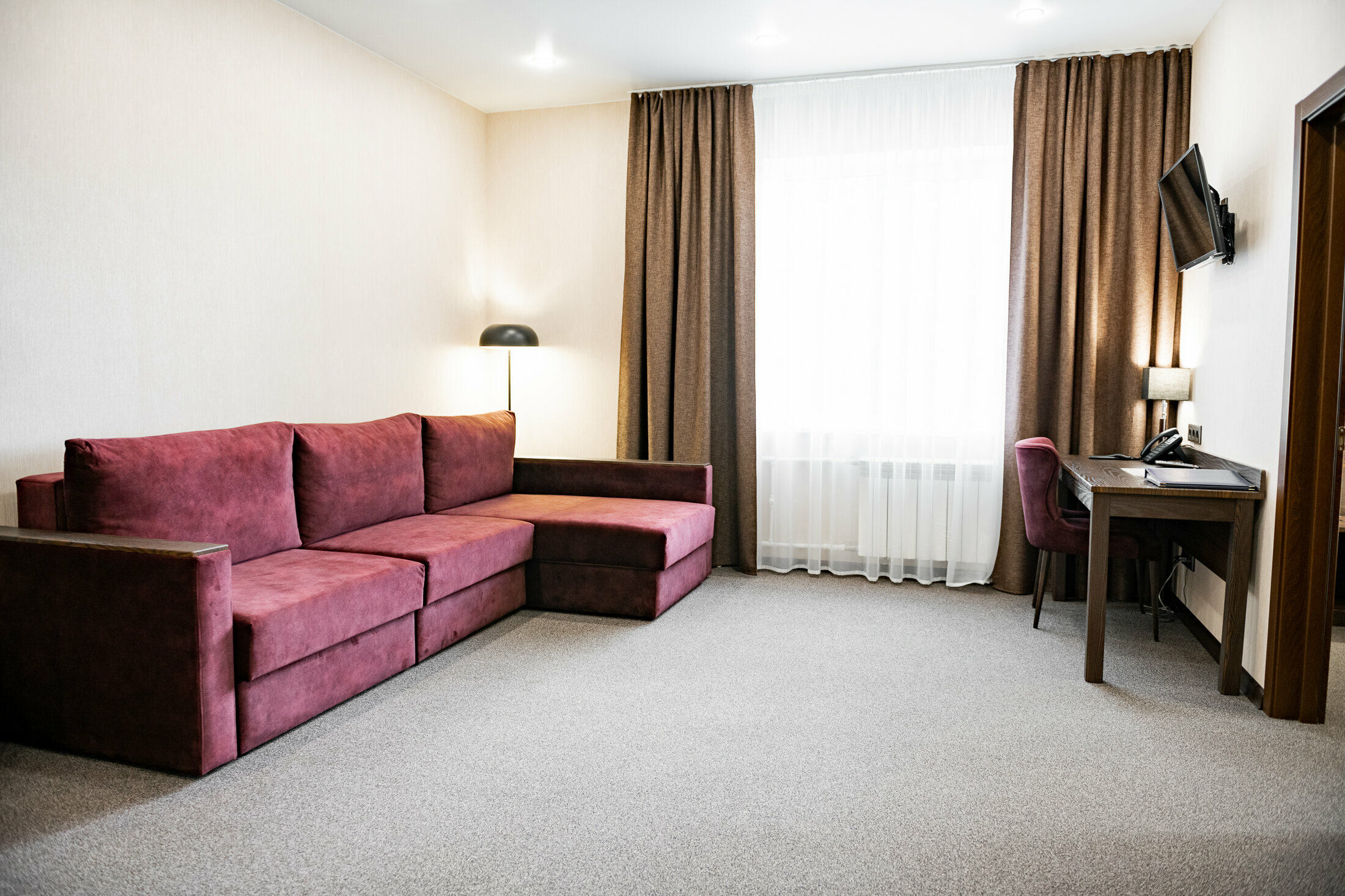 Люкс с кроватью размера «queen-size»