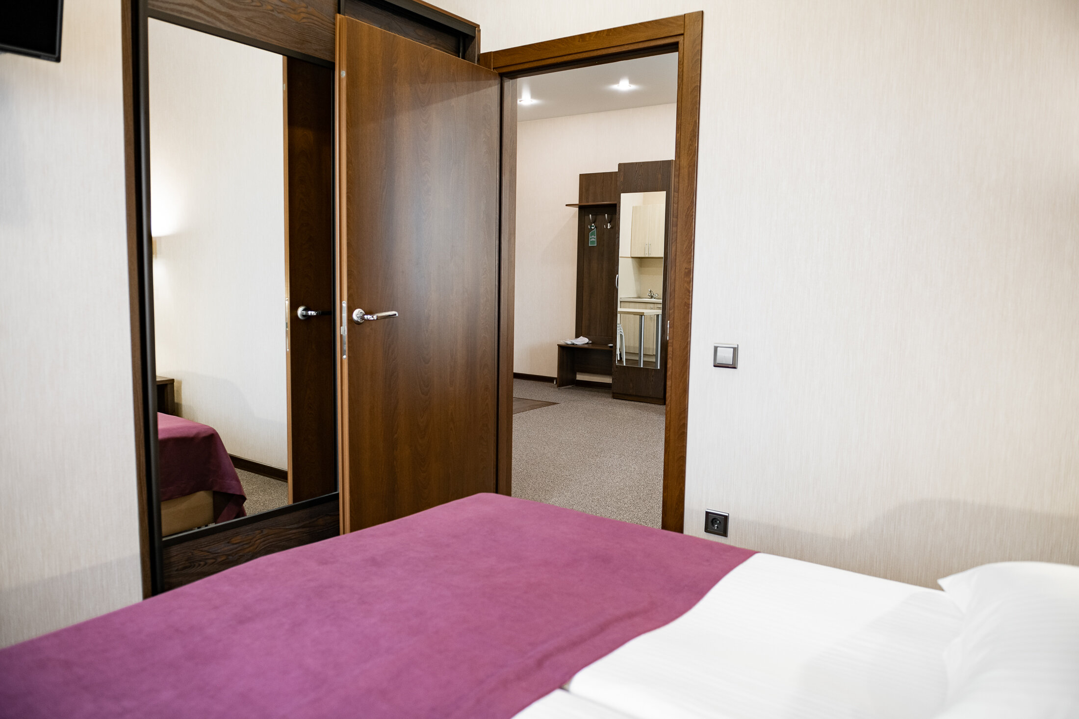 Люкс с кроватью размера «queen-size»